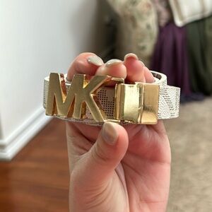 MK belt